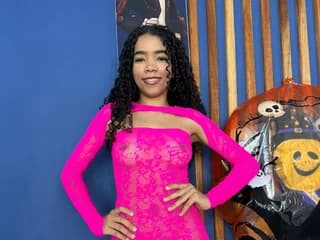 WebCAM of CamilaBrown18