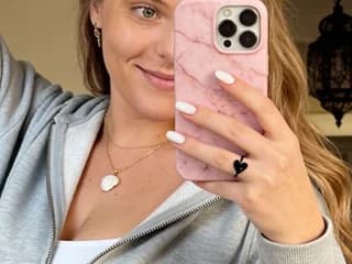 WebCAM of CuteyyCassieXox