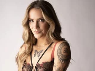 LavenderLiv18 WebCAM 