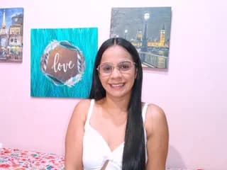 WebCAM of YisethLove